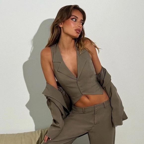 TIGER MIST Vest Open Back - Khaki Green - Picture 2 of 15